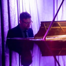 Giovanni Ghizzani sing along night