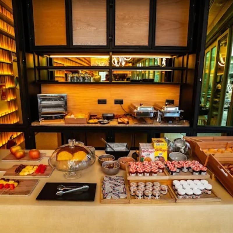 Desayuno Buffet en AKEAH Madrid