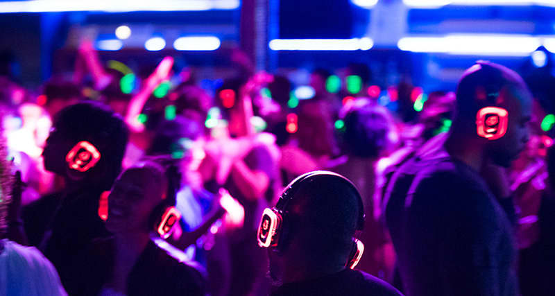 Nyc Penthouse Restaurants With Live Djs Reference: Nyc Silent Disco Smackdown 12 Dj Dance Party 230 Fifth