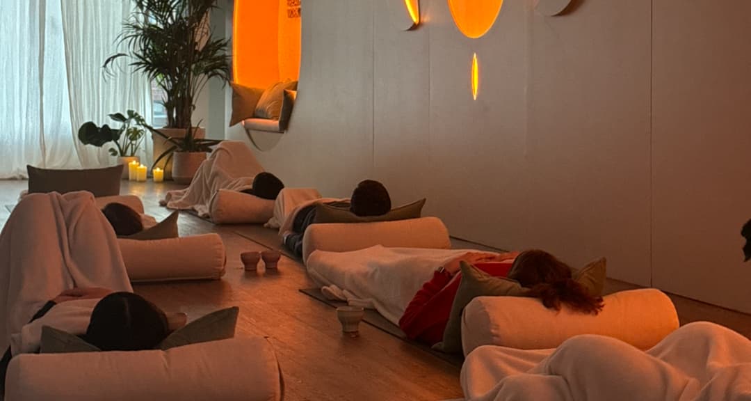 End of Week Full Moon Soothing Sound Bath in London - Tickets | Fever