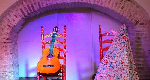 Plaza del Altozano Espectáculo Flamenco de Sevilla: Visita Guiada + Tapas 12 mar - 08 may Desde 71,10 € — Día de la Madre en Sevilla