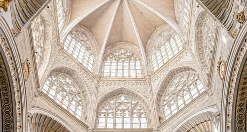 Visita guiada a la Llotja de la Seda, Església de Sant Nicolau i Catedral de València