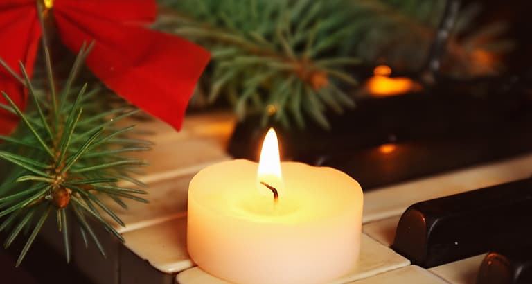 Vivaldi's Four Seasons at Christmas by Candlelight - London | Fever