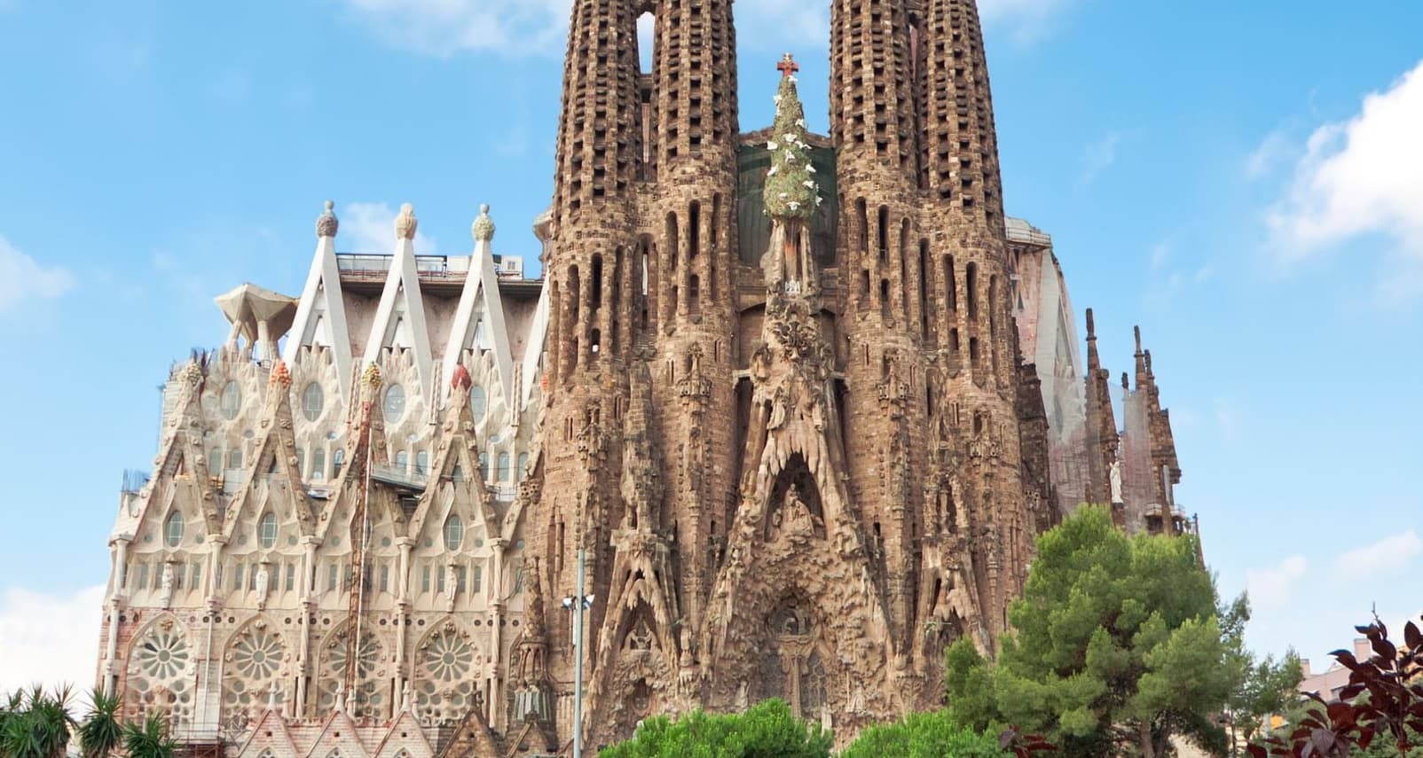 Entradas HistARy: Tour de Historias y Leyendas dentro de la Sagrada Familia  | Fever