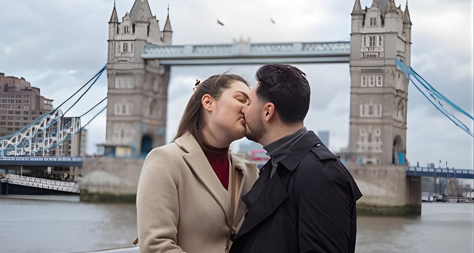 Private Professional Photoshoot Outside Tower Bridge in London