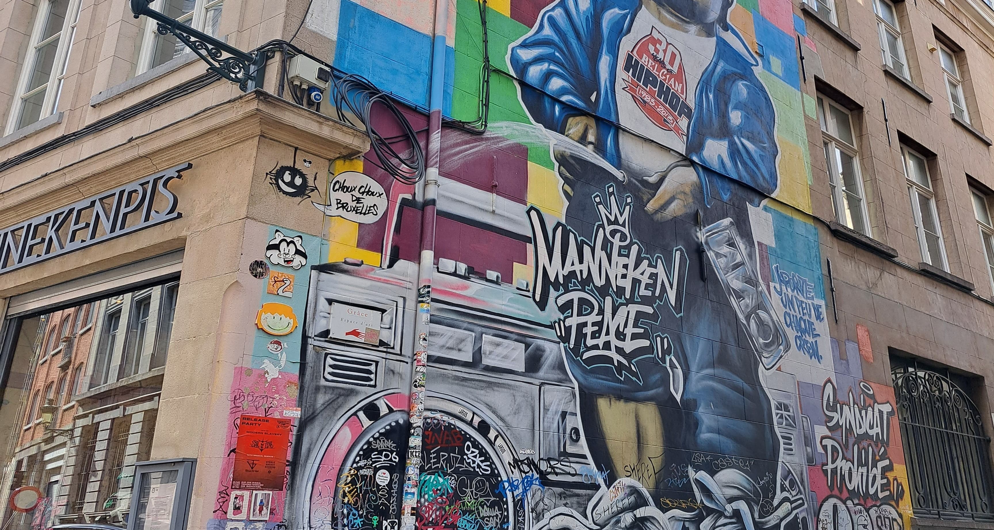 アート・デザイン・音楽 Bruxelles Brussels Brussels BRUSSELS, BELGIUM STREET ART: MUSIC D'OCCASION by JEF