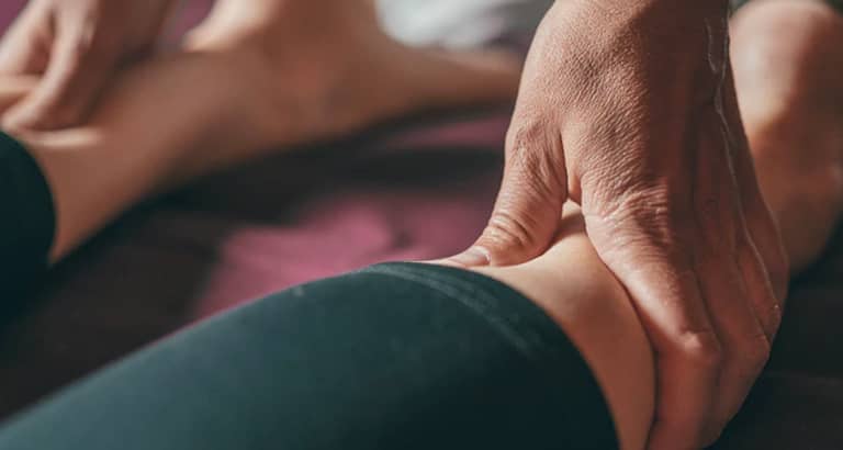 Drain Session Lymphatic drainage and palpate and roll session - Paris | Fever