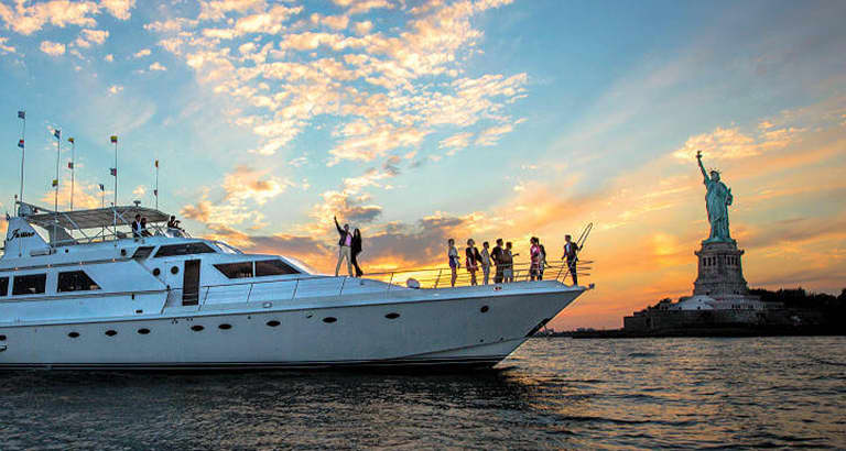 Dembow vs Reggaeton Yacht Party - New York
