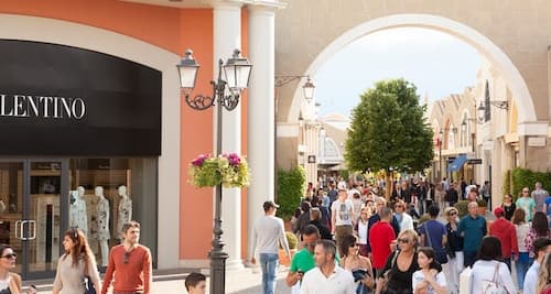 Castel Romano Designer Outlet: Andata e ritorno da Roma Fever