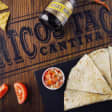 Nachos con margarita o mojito en Ricos Tacos Cantina, ¡para 4!