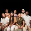 “O palco do teatro celebra a roda de samba”