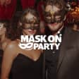 Mask On Party: Eine tanzreiche Night-Out im Maskenball-Stil