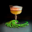 Cocteles Tiki + frutos secos en una misteriosa cueva