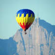 Descubre Montserrat en globo con cava y desayuno