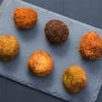 ¡Concurso de comer croquetas en pareja!