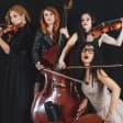 Stradivarias: la banda sonora del humor en Príncipe Pío