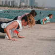 Entrenamiento para mujeres + acai bowl en la playa