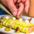 Menú fusión con vino y cócteles Roku Gin en Bar Mono Barcelona