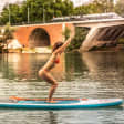 Cours de Paddle Yoga sur la Garonne avec CaroPlénitude
