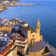 Paseo en velero en Sitges, con visita a bodega con degustación