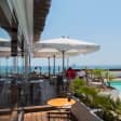 Jantar no Reverse Pool & Beach Lounge
