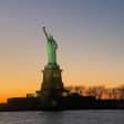 ﻿Crucero por Nueva York: Skyline de Manhattan con cena buffet y DJ en directo