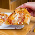 Artesainna: pizzas griegas y pretzels en Embajadores