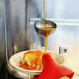Menu Francesinha no Lado B no Mercado do Bom Sucesso