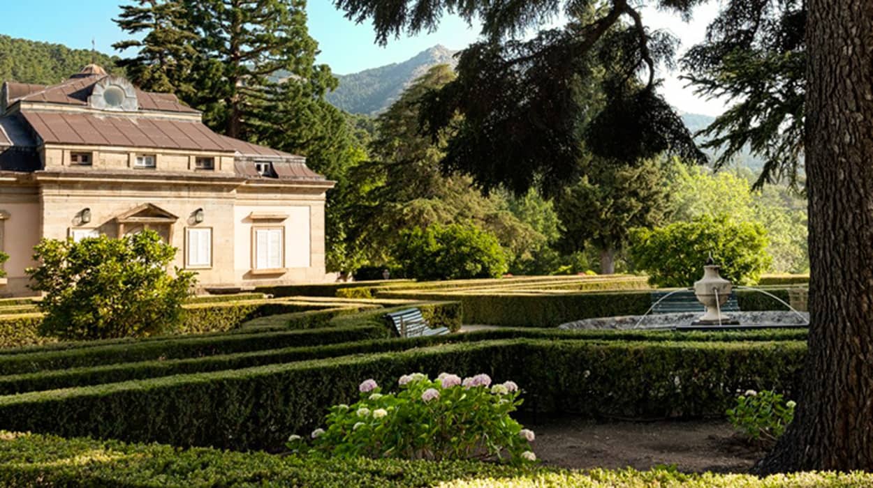 Family visit to the Casita del Infante in El Escorial 1