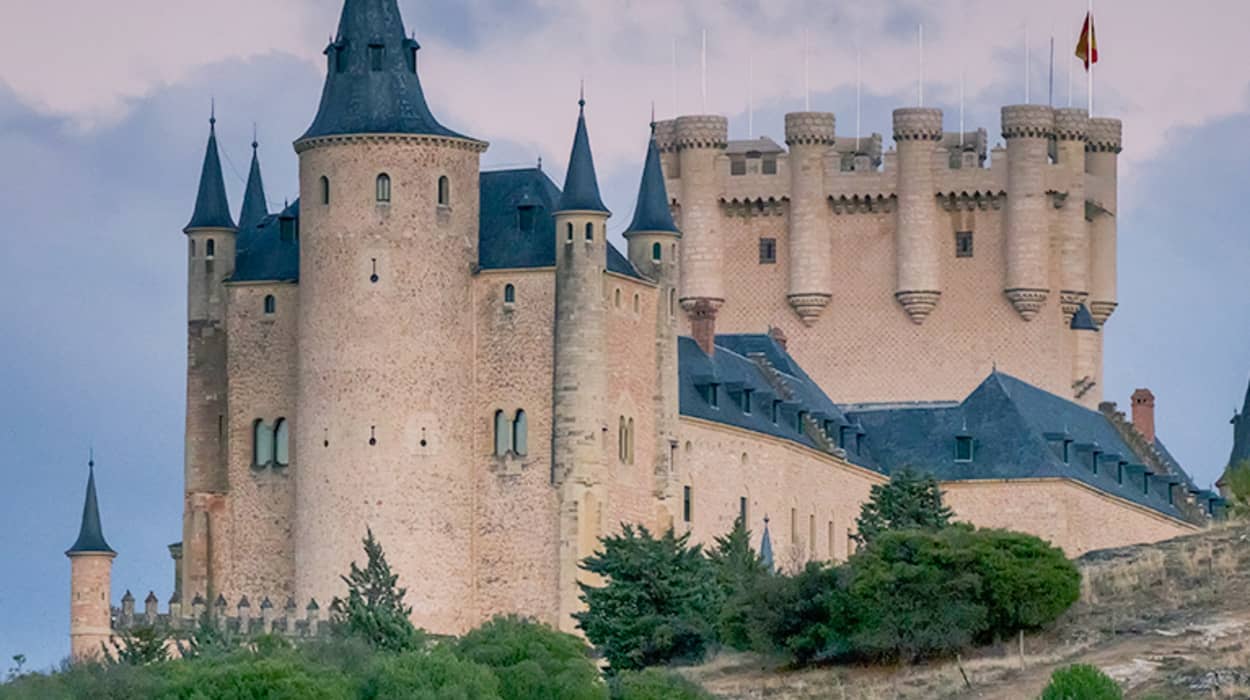 Domingos de Patrimonio: El Alcázar de Enrique IV 1