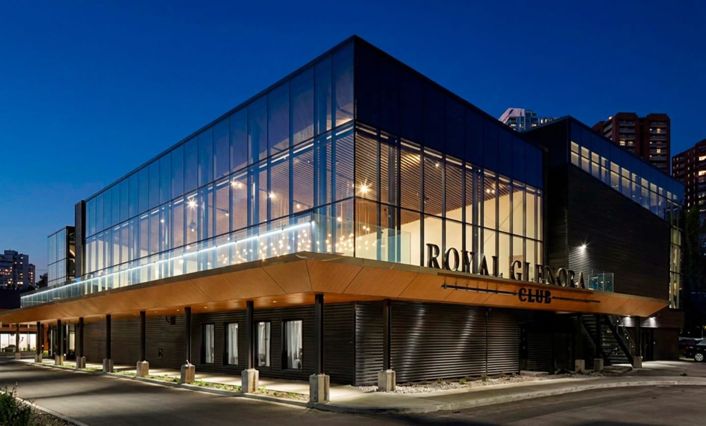 Royal Glenora Club 1