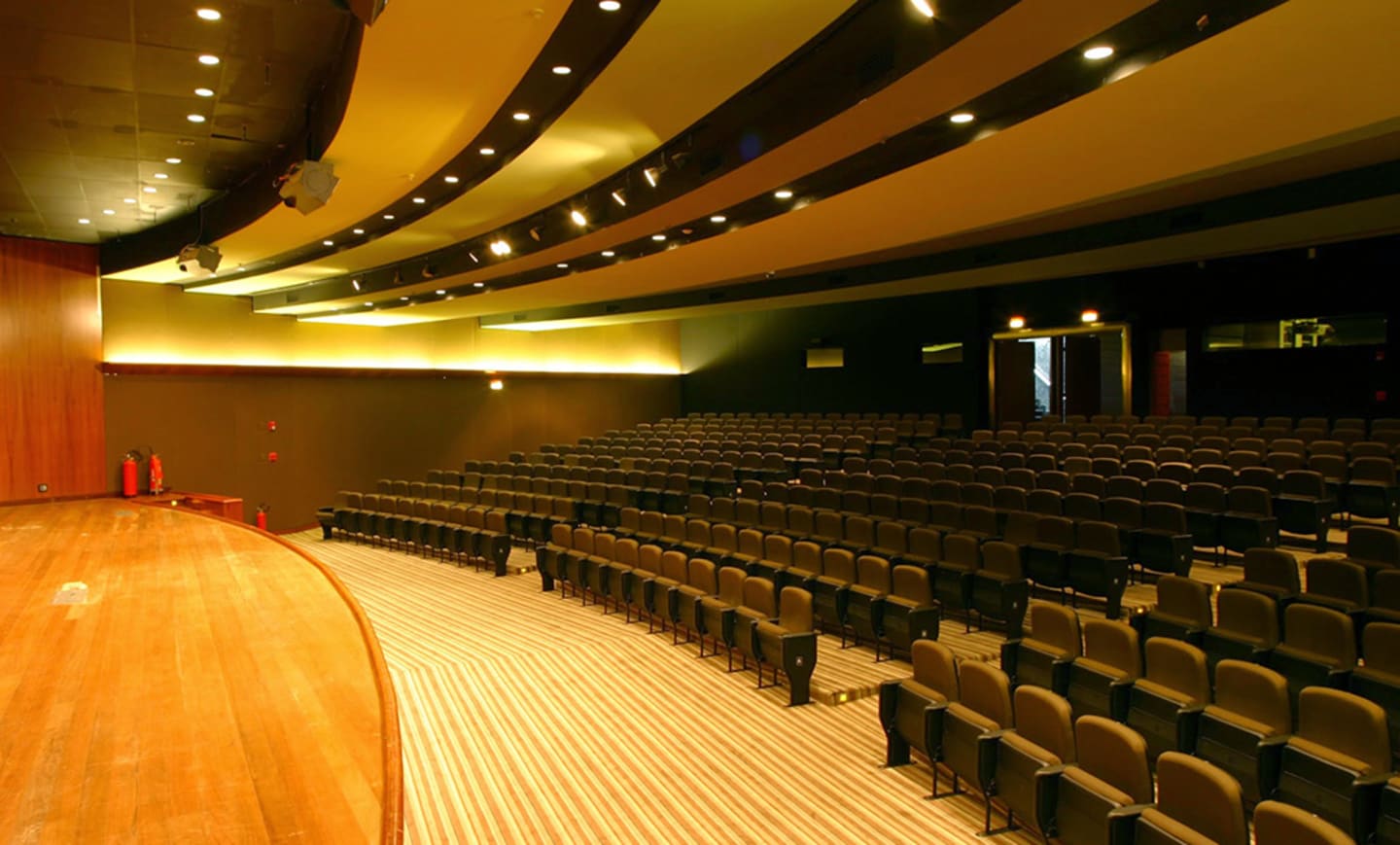 Teatro do Royal Tulip 1