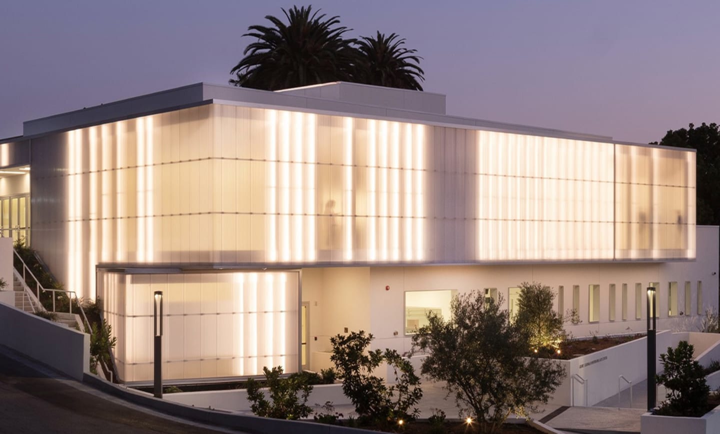 Glorya Kaufman Performing Arts Center at Vista Del Mar Child and Family Services 1