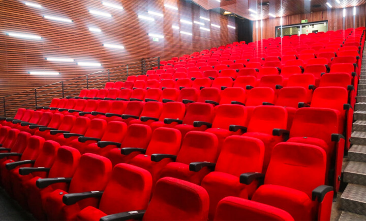 Teatro Mori Parque Arauco 1