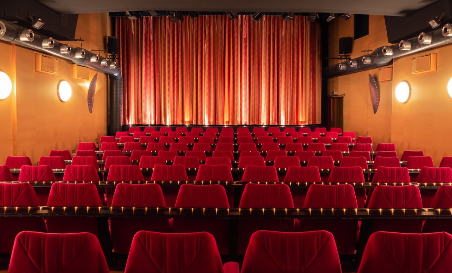 Lichtspiel und Kunsttheater Schauburg 1