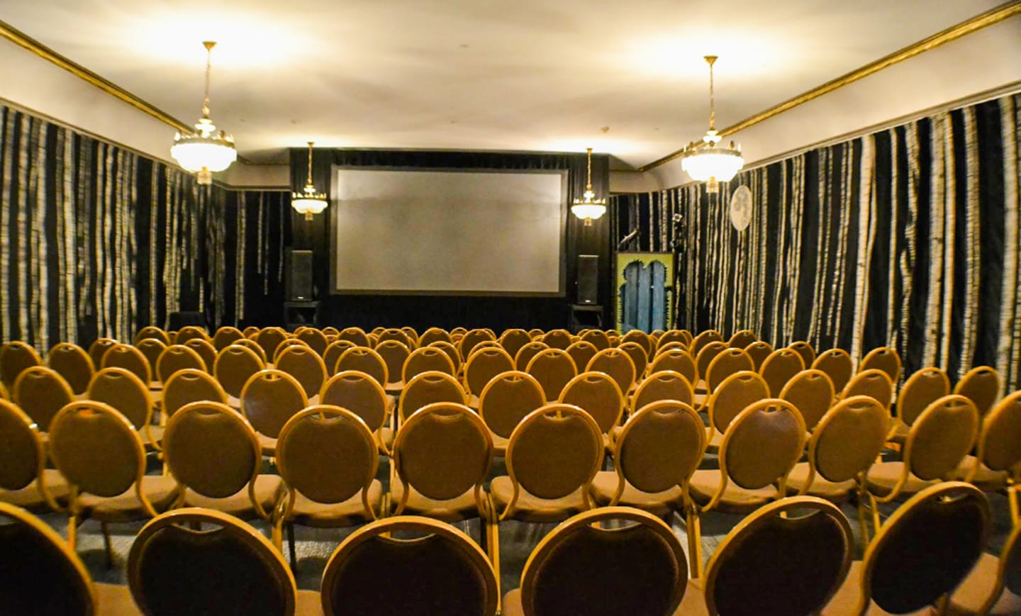 The Historic Grand Ballroom -  Tiger Hotel 1