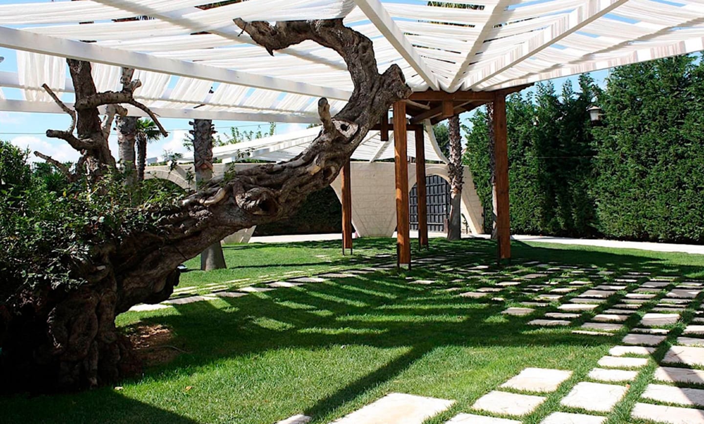 Cortile di UNAHOTELS Regina 2