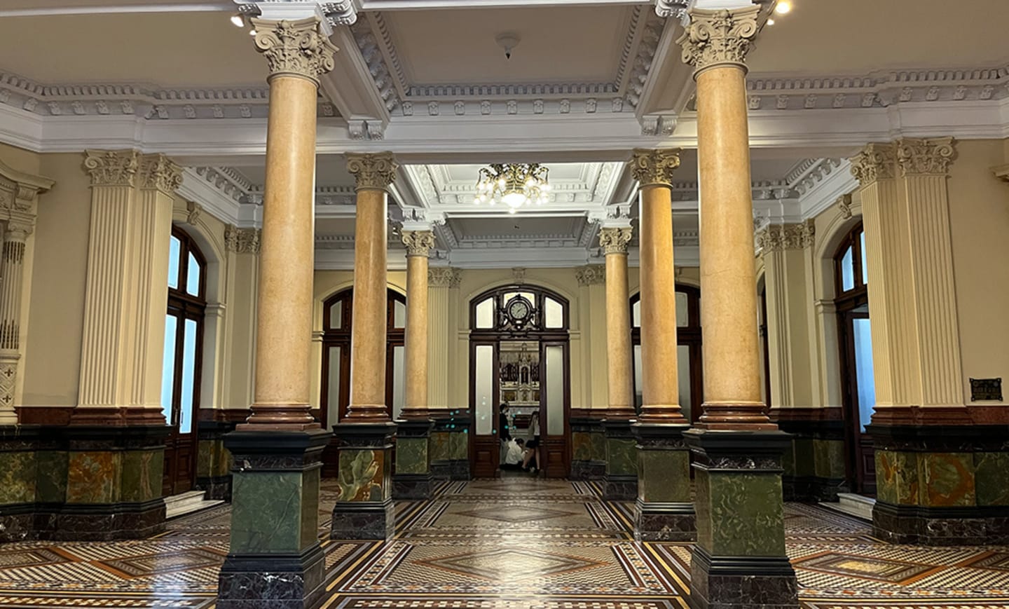 Capilla Del Colegio De La Salle 1