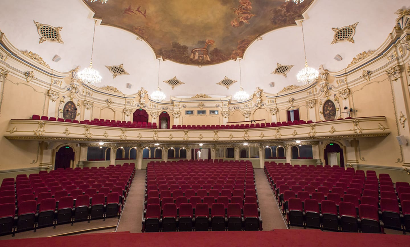Splendid Palace 6