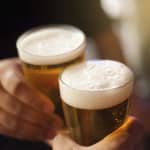 Dos cervezas Mahou dobles en Tapaloguistas