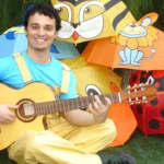 Domingo das Crianças apresenta Gustavo Barros