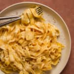 ﻿Fettuccine hechos a mano con salsa Alfredo en Los Ángeles