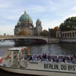 Berlino: Giro in barca di 1 ora + audioguida