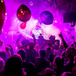 Gimme Gimme Disco: Een discoparty geïnspireerd op ABBA