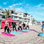 ﻿lección de surf en grupo reducido de 2 horas en Santa Mónica