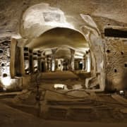 ﻿Guided tour of the catacombs of San Gennaro