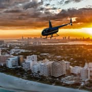 ﻿Excursión privada en helicóptero al atardecer en Miami