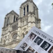 Meurtre à Notre-Dame : une investigation interactive autoguidée (en anglais)