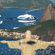 Voe sobre o Rio de Janeiro em um helicóptero