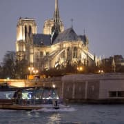 Dîner-croisière à Paris : repas gastronomique sur la Seine